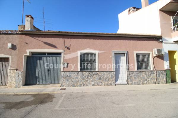 Maison de village - Revente - Dolores - Town