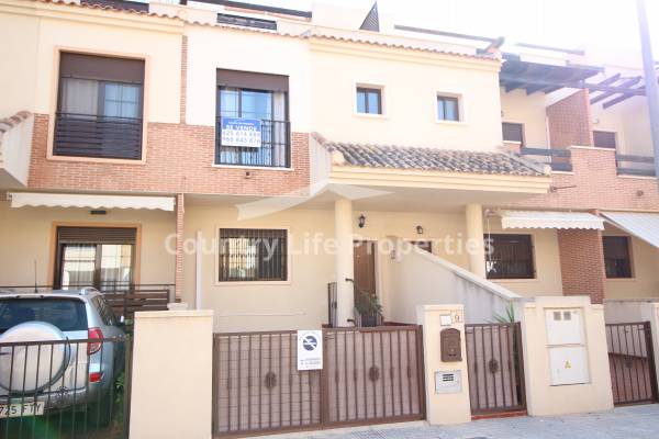 Townhouse - Resale - Dolores - Nuevo Sector 