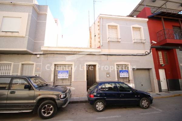 Village House - Resale - Dolores - Town