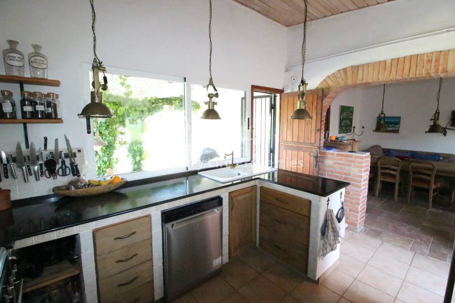 Resale - Country house - Catral - Countryside 