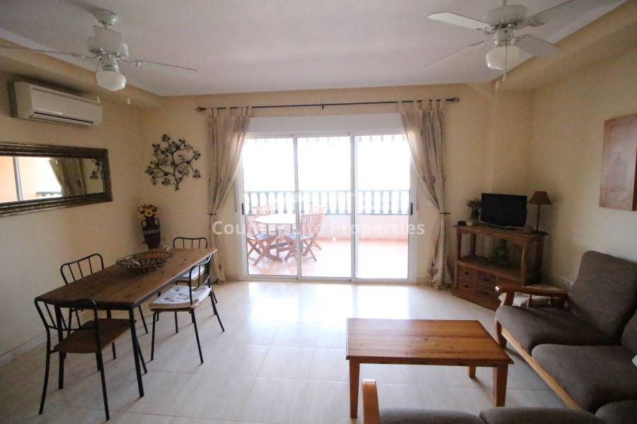 Resale - Apartment - Dolores - Town