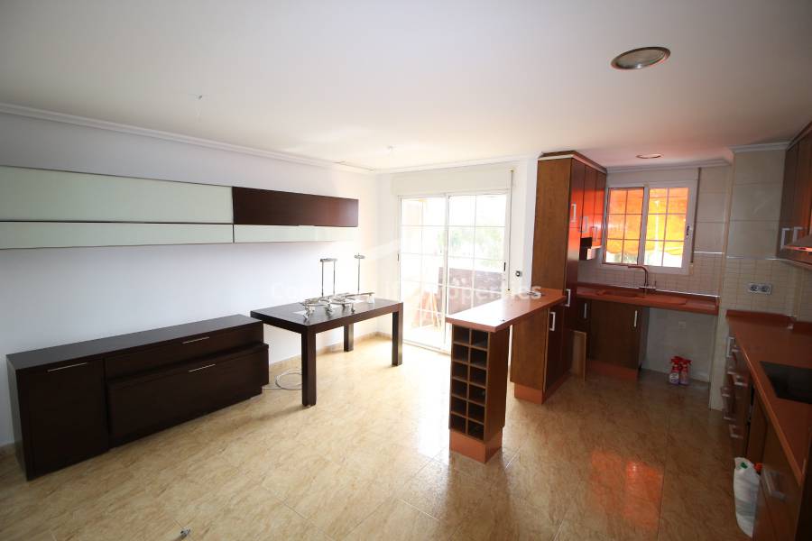 Resale - Apartment - Dolores - Town