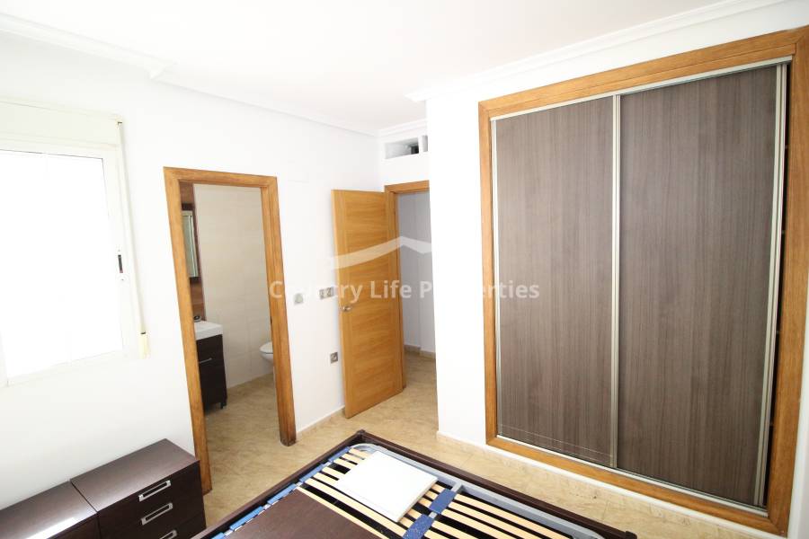 Resale - Apartment - Dolores - Town