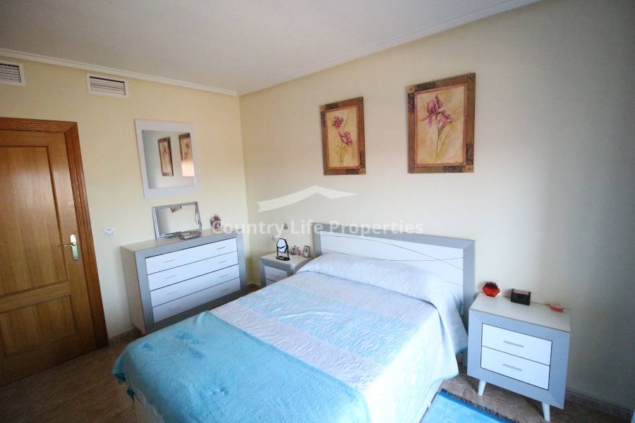 Resale - Apartment - Dolores - Town