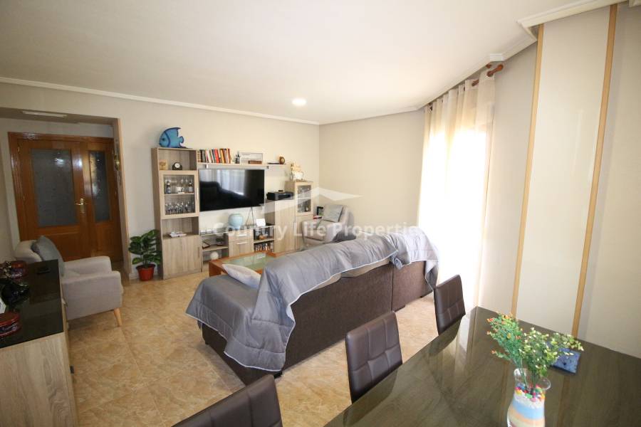 Resale - Apartment - Dolores - Town