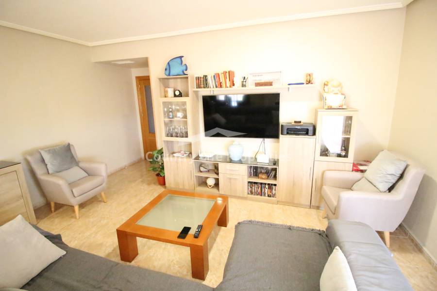 Resale - Apartment - Dolores - Town