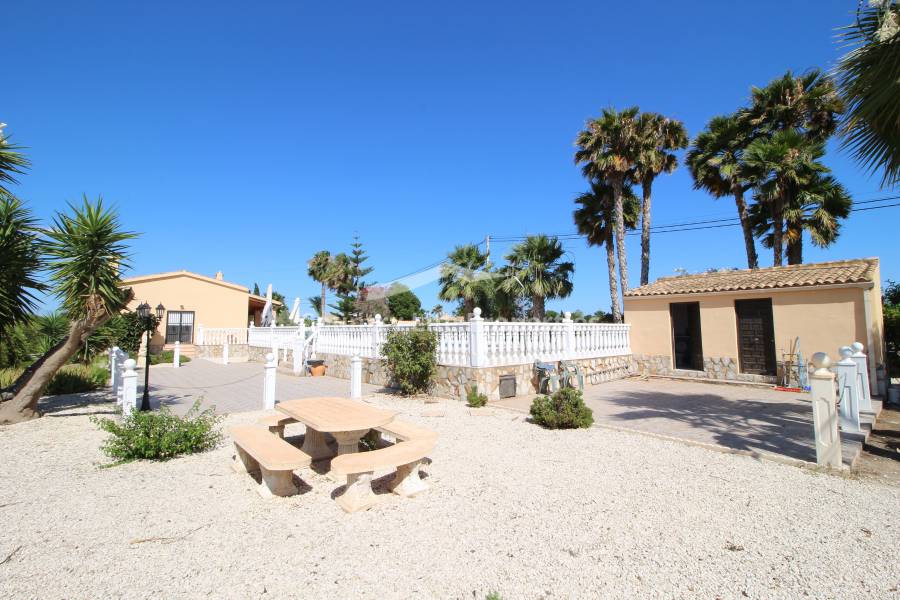 Resale - Villa - Catral - Countryside 