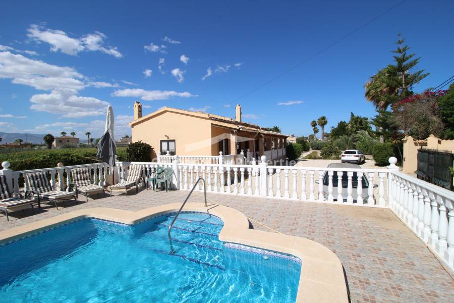 Resale - Villa - Catral - Countryside 