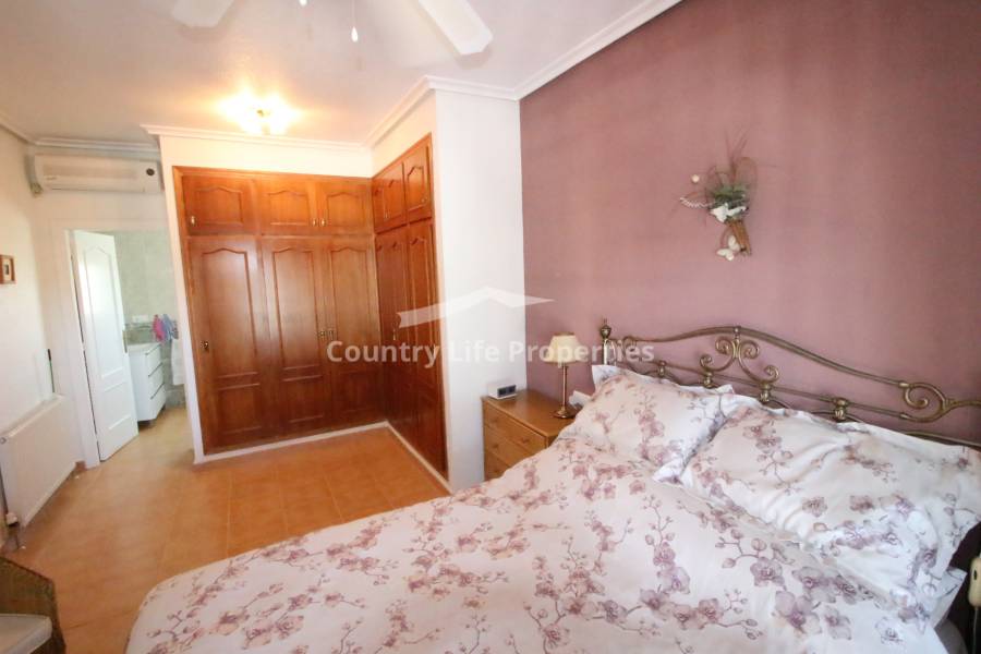 Resale - Villa - Catral - Countryside 