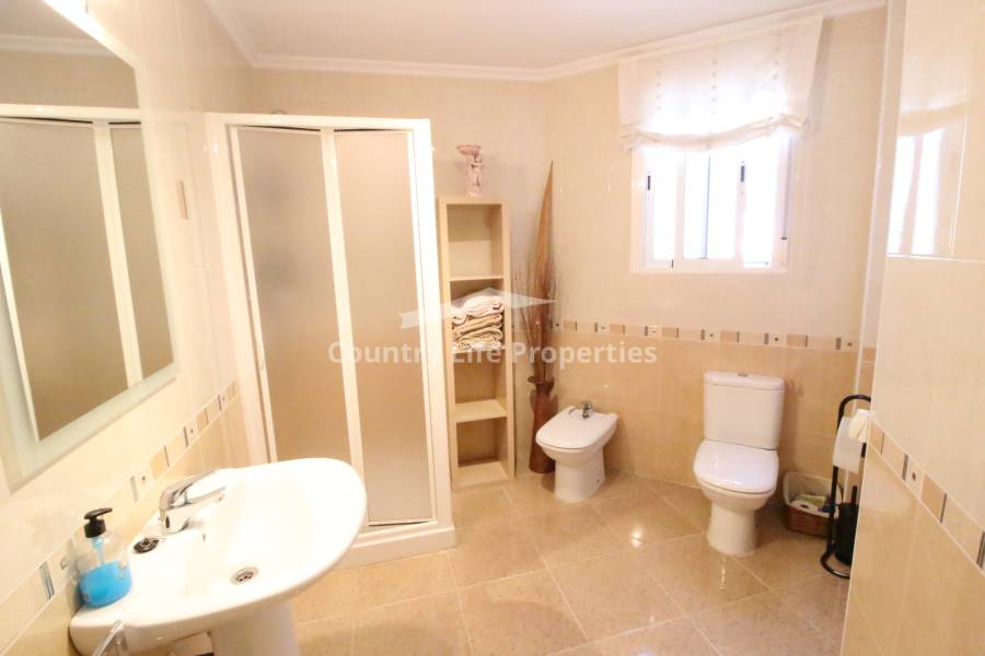 Resale - Villa - Catral - Countryside 