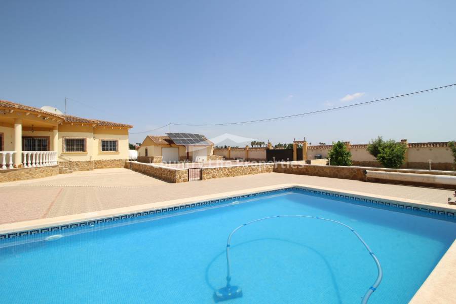 Resale - Villa - Catral - Countryside 