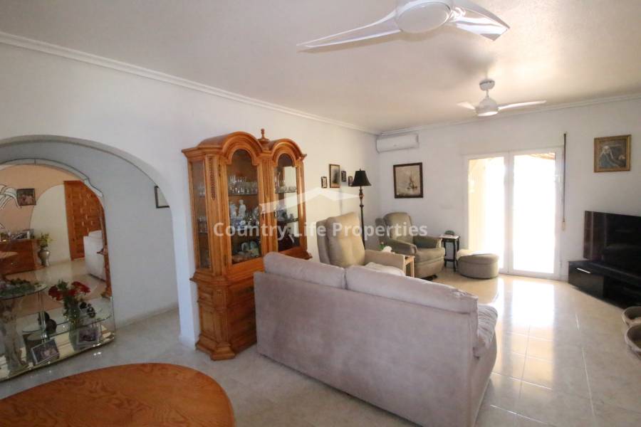 Resale - Villa - Catral - Countryside 