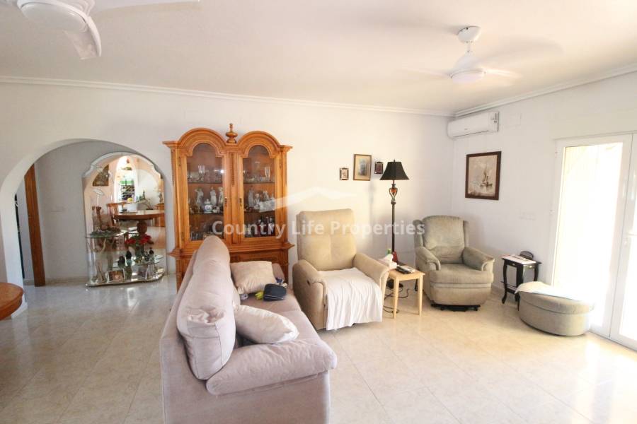 Resale - Villa - Catral - Countryside 