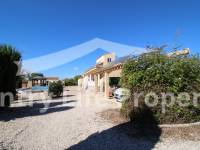 Resale - Country house - Catral - Countryside 