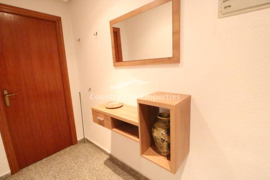 Resale - Apartment - Dolores - Town