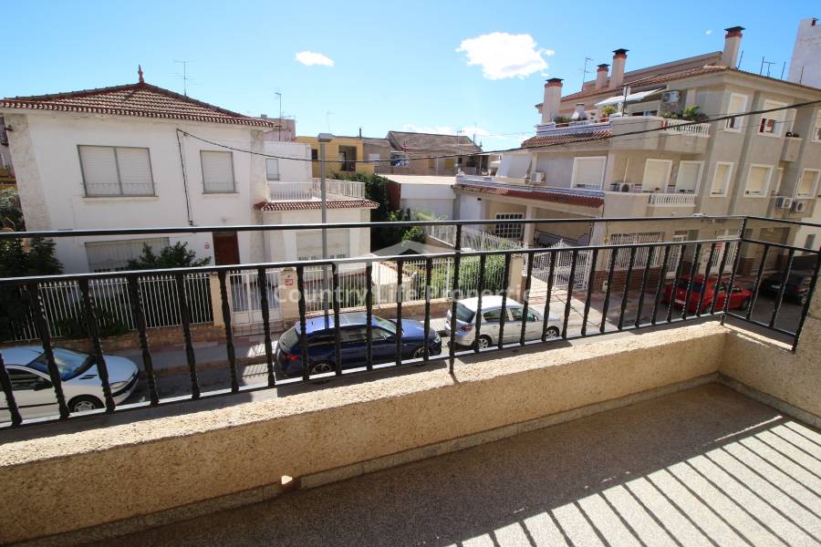 Resale - Apartment - Dolores - Town