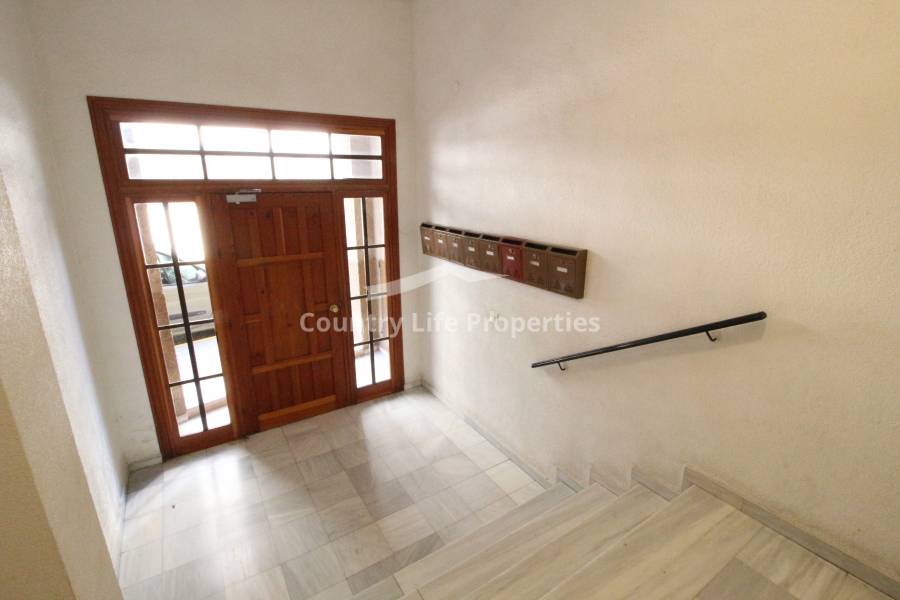 Resale - Apartment - Dolores - Town