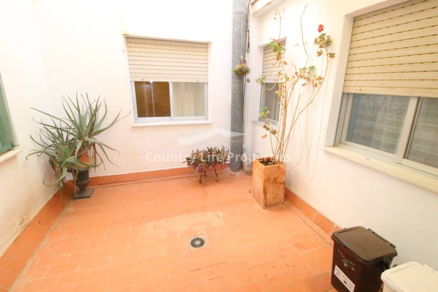 Resale - Apartment - Dolores - Town