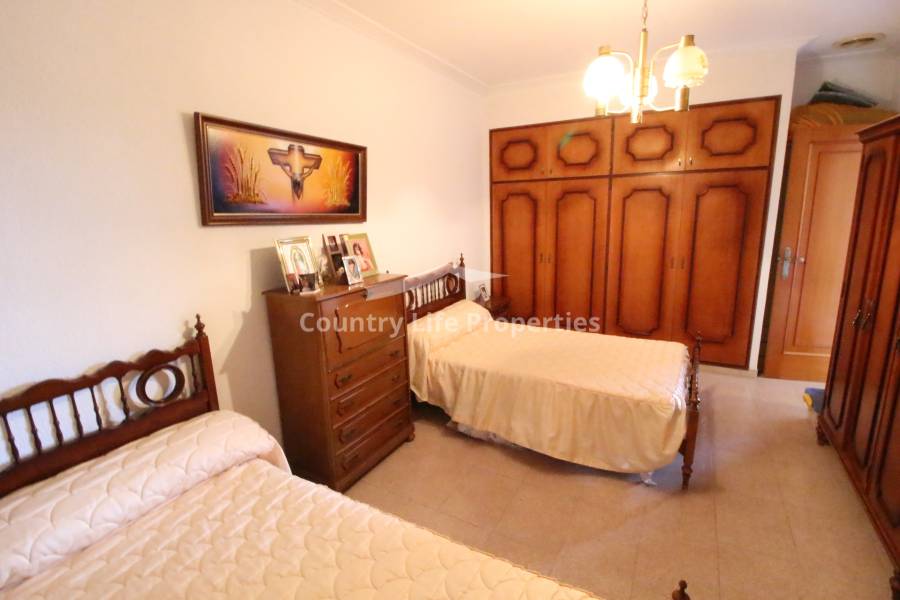 Resale - Country house - Elche - La Hoya