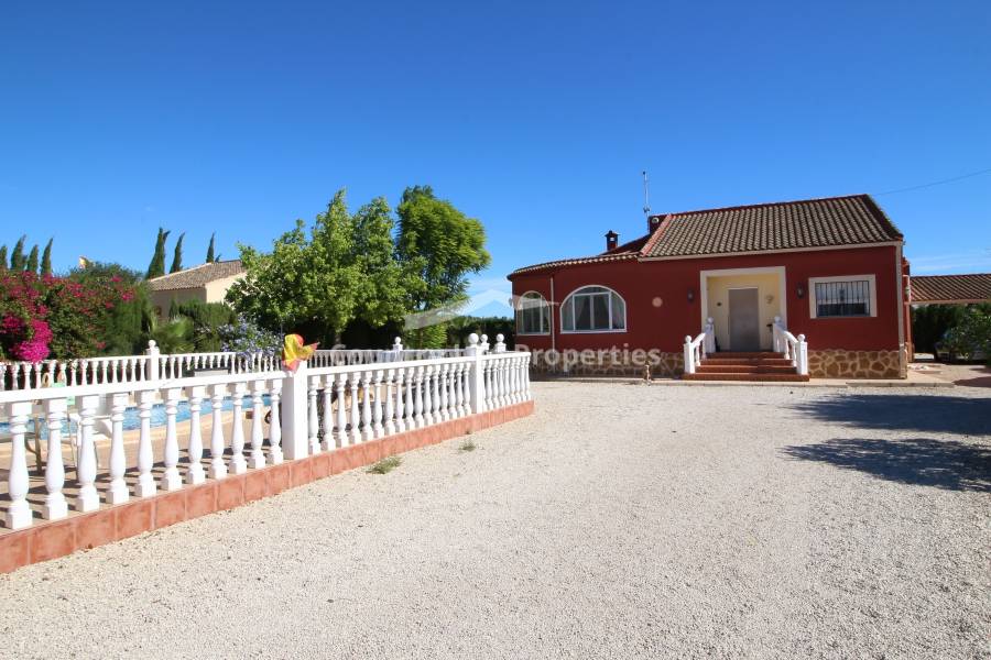 Resale - Villa - Catral - Countryside 