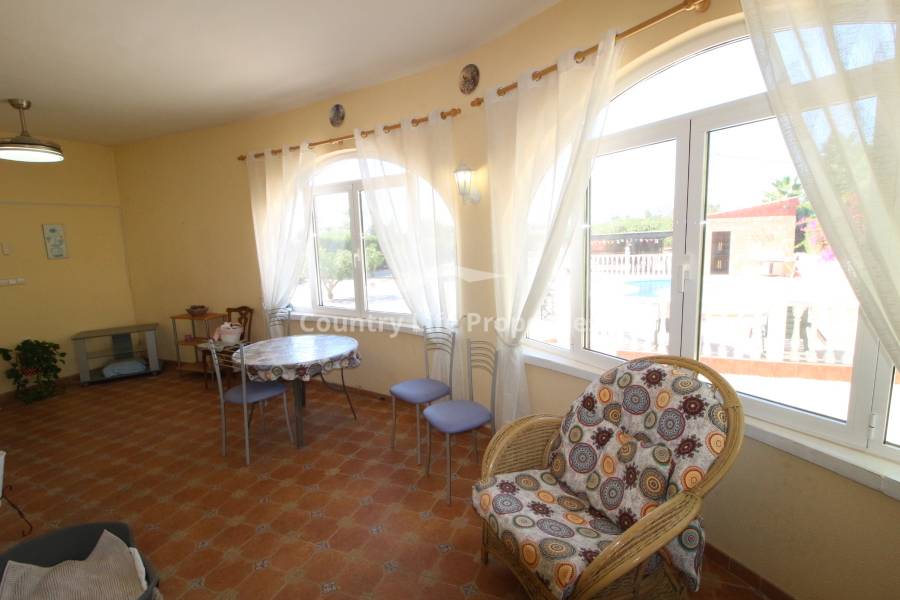 Resale - Villa - Catral - Countryside 