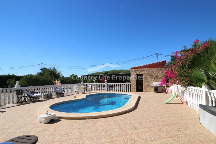 Resale - Villa - Catral - Countryside 