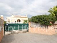 Resale - Country house - Catral - Countryside 