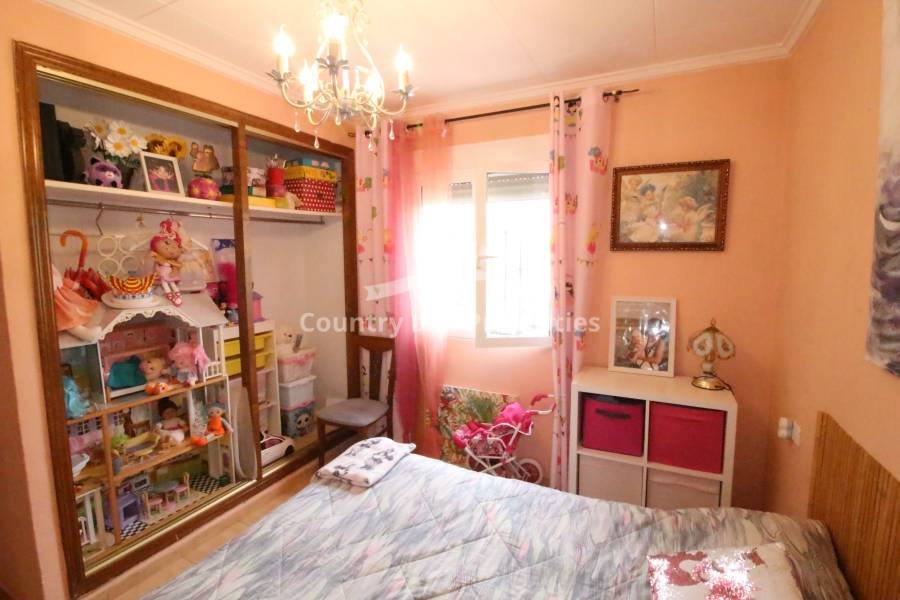 Resale - Country house - Catral - Countryside 