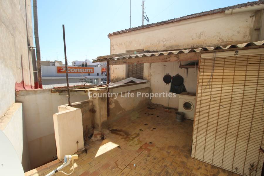 Resale - Village House - Dolores - Town