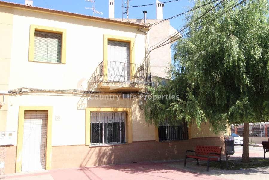 Resale - Village House - Dolores - Town