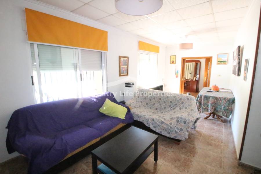 Resale - Village House - Dolores - Town