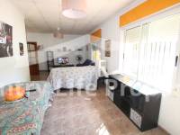 Resale - Village House - Dolores - Town