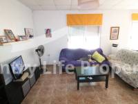 Resale - Village House - Dolores - Town