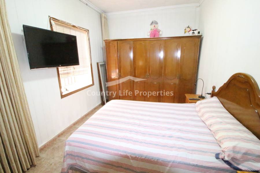 Resale - Village House - Dolores - Town