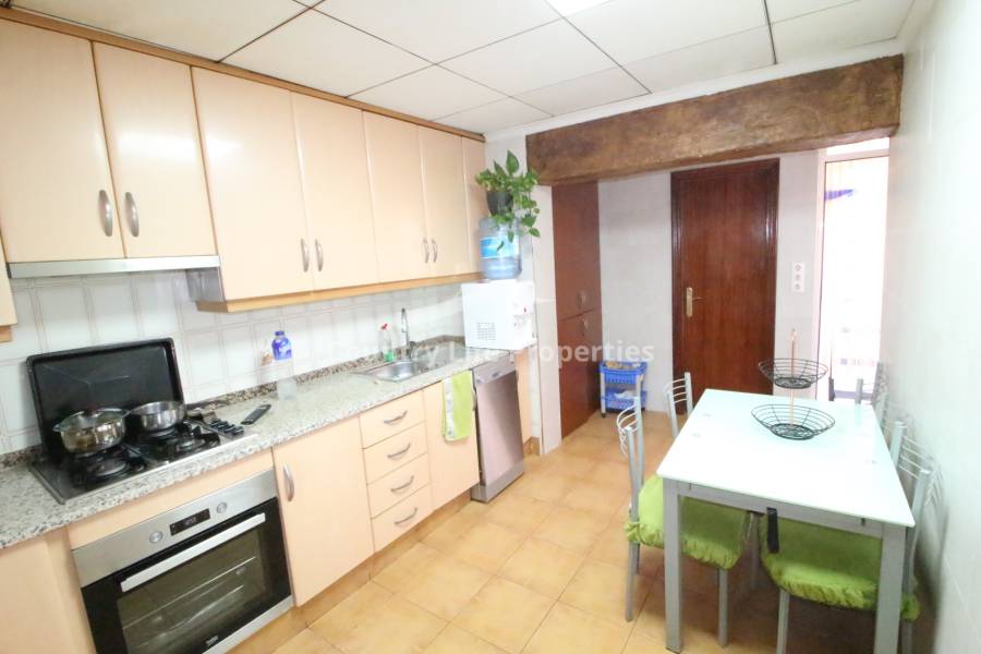 Resale - Apartment - Dolores - Town