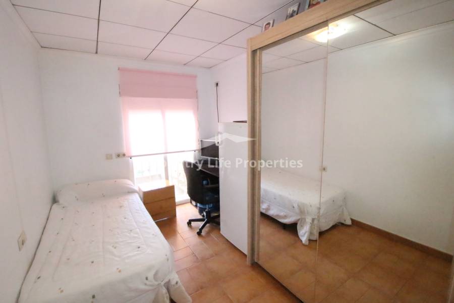 Resale - Apartment - Dolores - Town