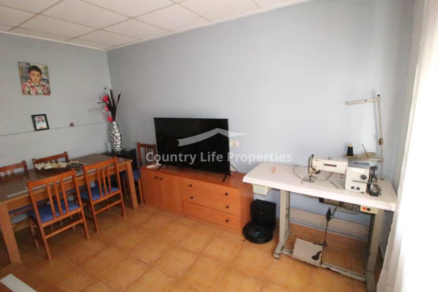 Resale - Apartment - Dolores - Town