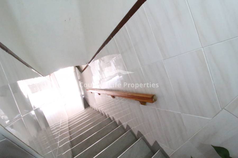 Resale - Apartment - Dolores - Town