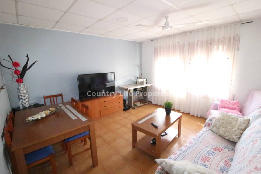 Resale - Apartment - Dolores - Town