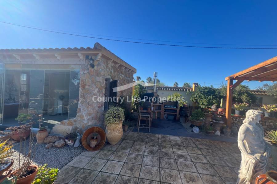 Resale - Villa - Catral - Countryside 