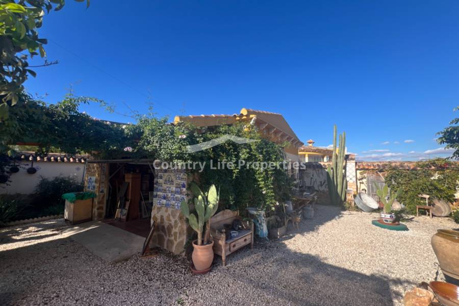 Resale - Villa - Catral - Countryside 