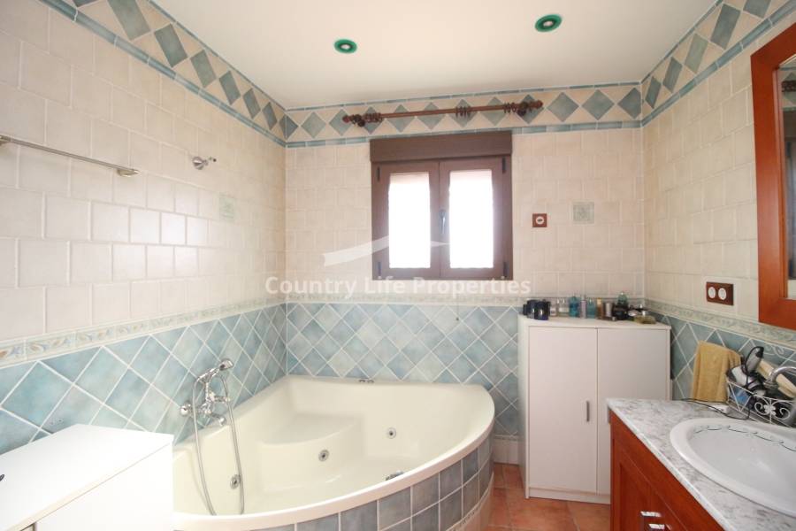 Resale - Villa - Catral - Countryside 