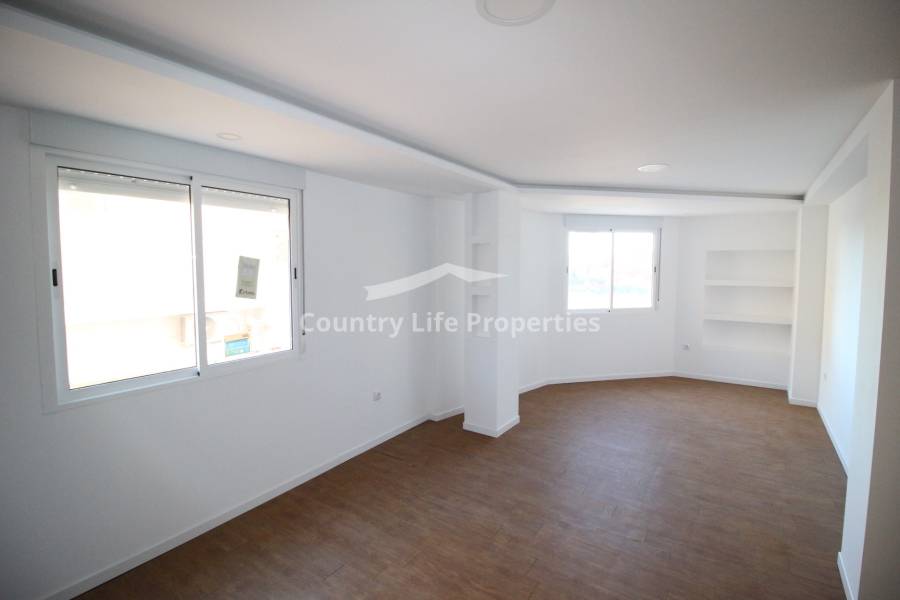 Resale - Apartment - Dolores - Town