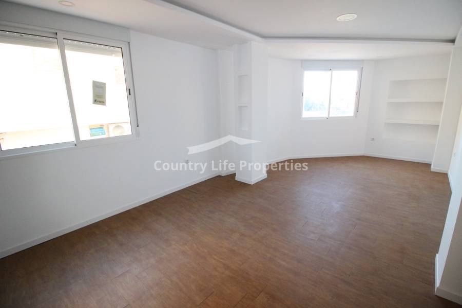 Resale - Apartment - Dolores - Town