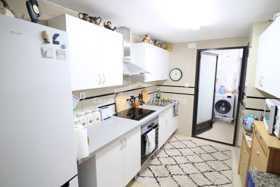 Resale - Apartment - Dolores - Town