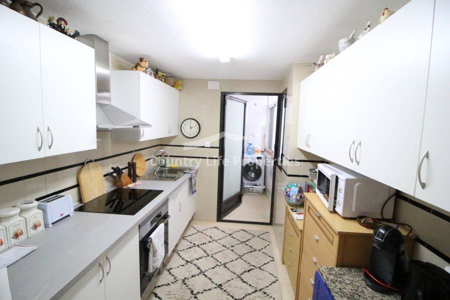 Resale - Apartment - Dolores - Town