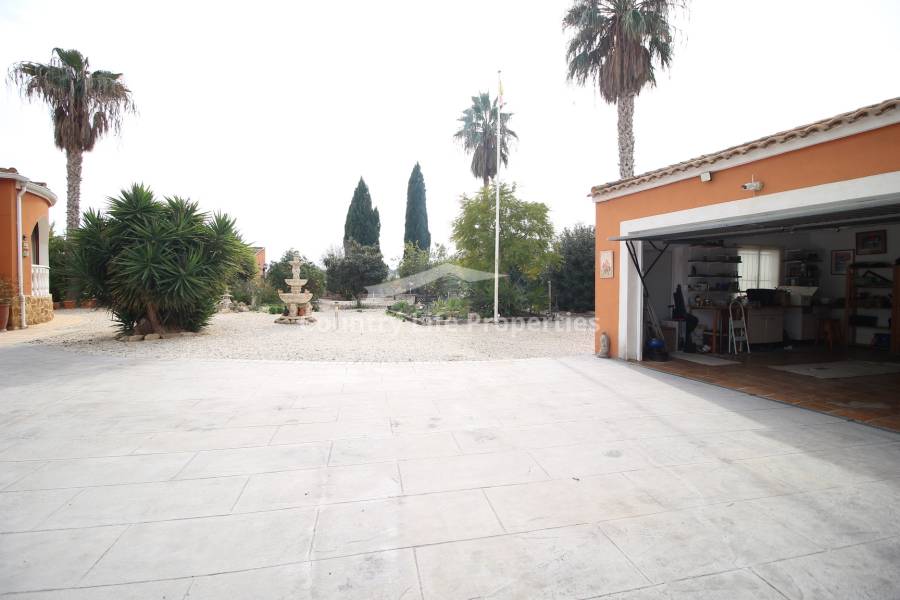 Resale - Villa - Catral - Countryside 