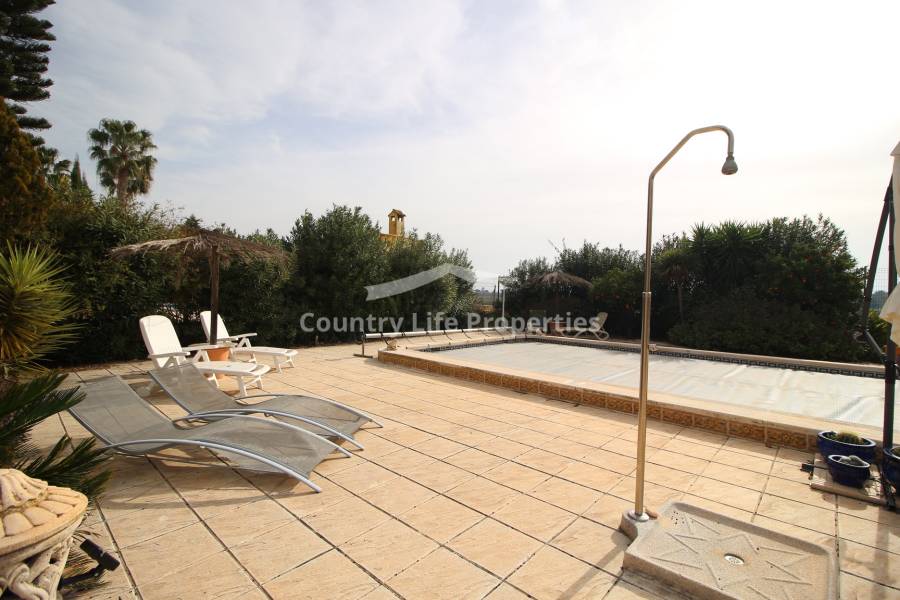 Resale - Villa - Catral - Countryside 