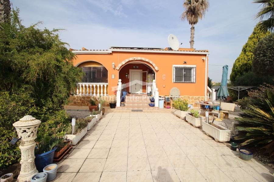 Resale - Villa - Catral - Countryside 