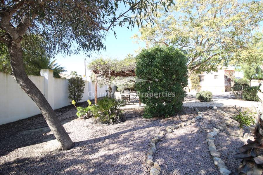 Resale - Villa - Catral - Countryside 